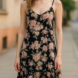 Wallflower Dress Size Medium Floral Sleeveless Spring Dress.   New